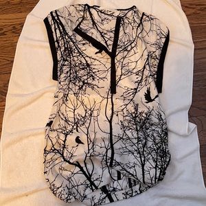 Fun pattern button up top medium